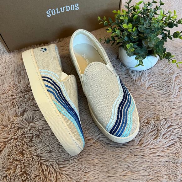 NEW Soludos Bondi Wave Embroidered Slip On Sneakers Size: 9.5 - Picture 1 of 14